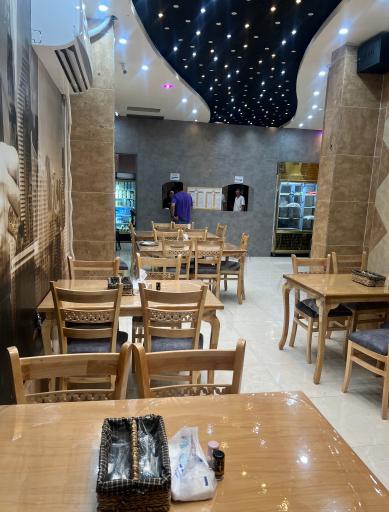 عکس رستوران کاخ یزدی زاده