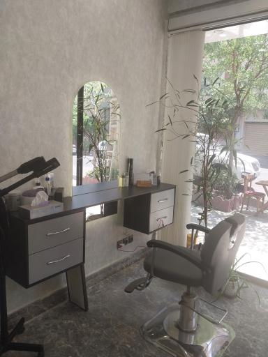 عکس آرایشگاه آرن 