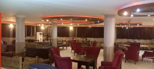 عکس سرای سنتی بلوط