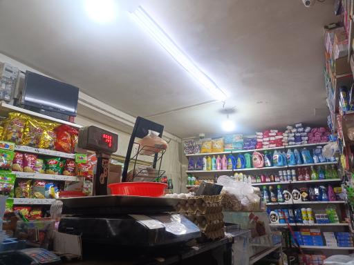 عکس سوپر مارکت بهار 