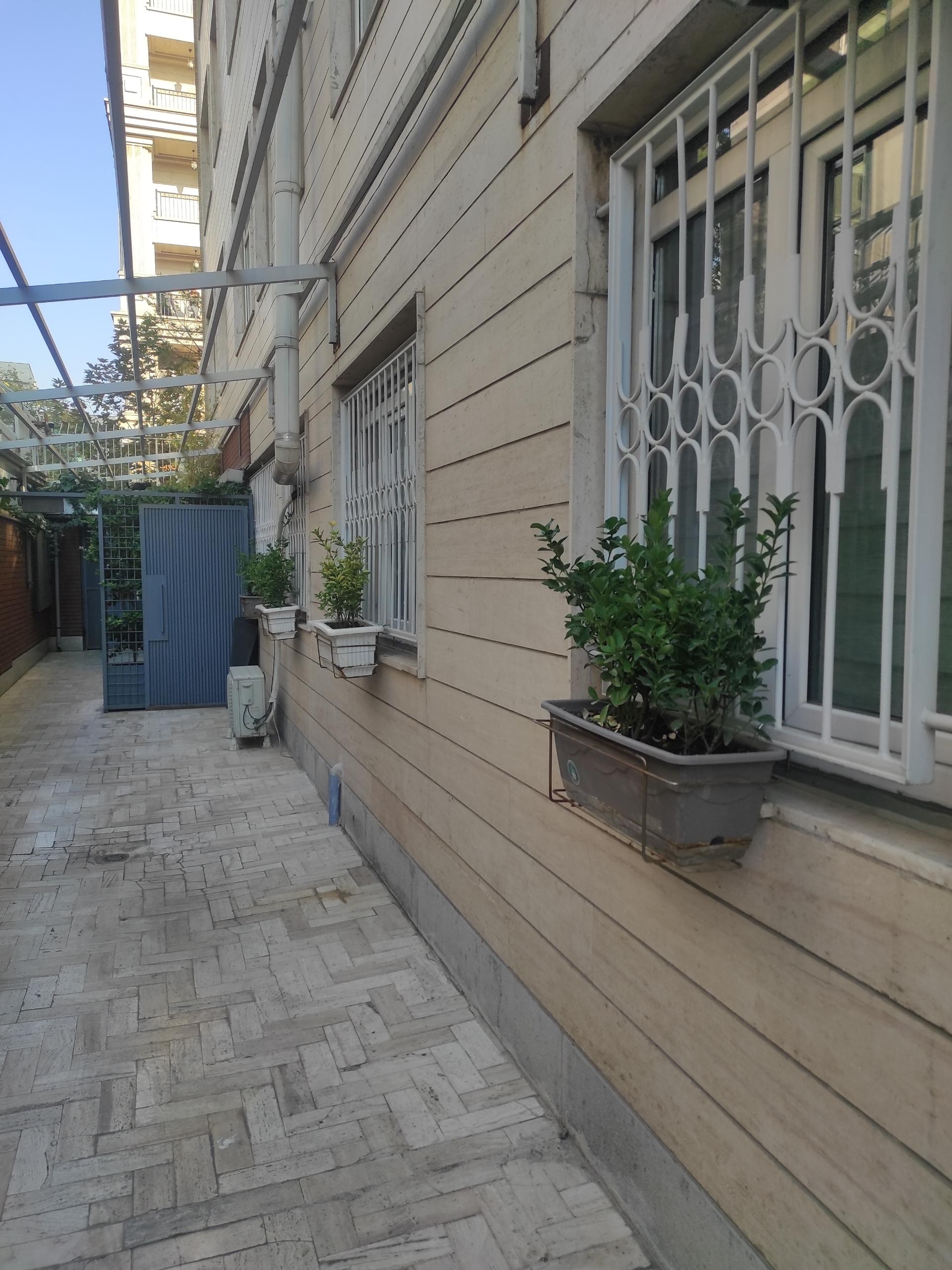 عکس شرکت آپرین فارمد