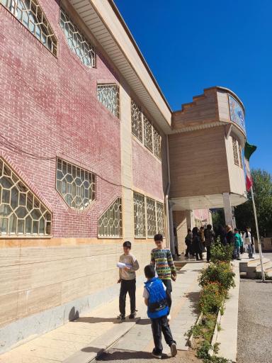 عکس دبیرستان بهشت آیین