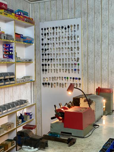 عکس کلیدسازی عارف رستم آباد