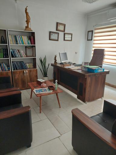 عکس دفتر وکالت