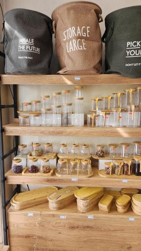 عکس یارا استور