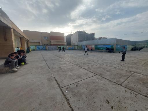 عکس دبیرستان غدیر قلعه عزیز