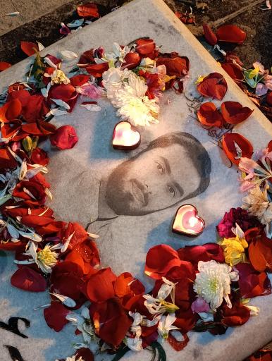 عکس مزار شهید آرمان علی وردی