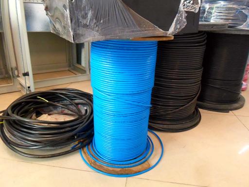 عکس برق و صنعت یکتا