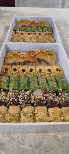 عکس باقلوا و حلوای بهرام