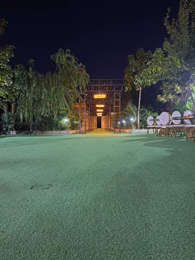 عکس باغ تالار پارمیس