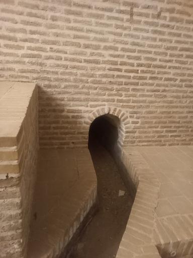 عکس آب انبار مجموعه باغ خان و مهمانسرای بوستان ولایت