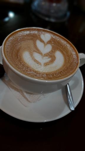 عکس کافی‌شاپ لیدوپلاس