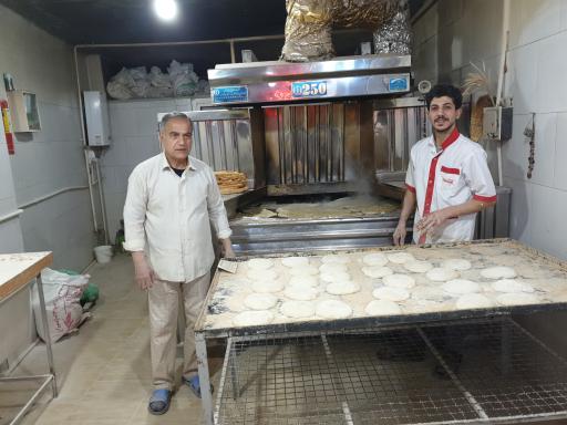 عکس نانوایی بربری گل گندم