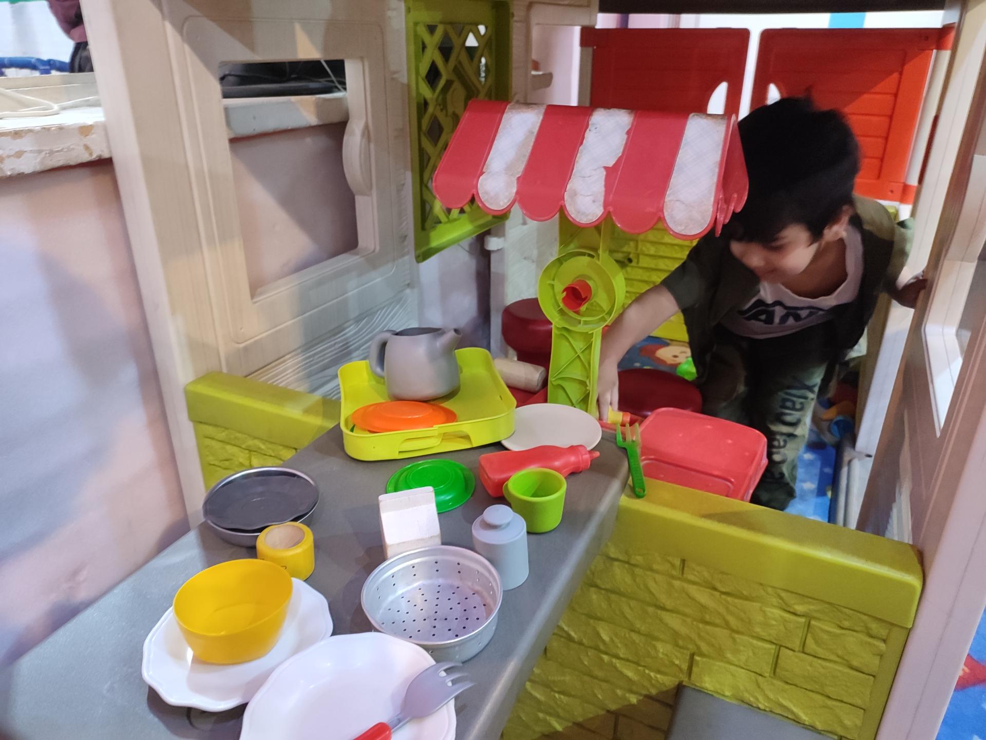 عکس خانه بازی و سرگرمی فسقلی ها