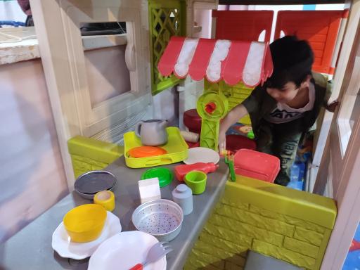 عکس خانه بازی و سرگرمی فسقلی ها