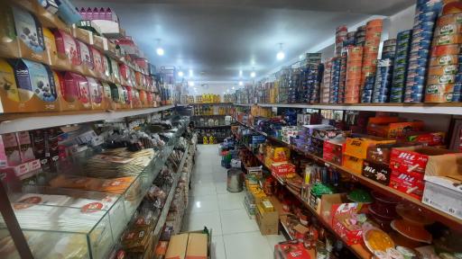 عکس هایپرمارکت شاکری