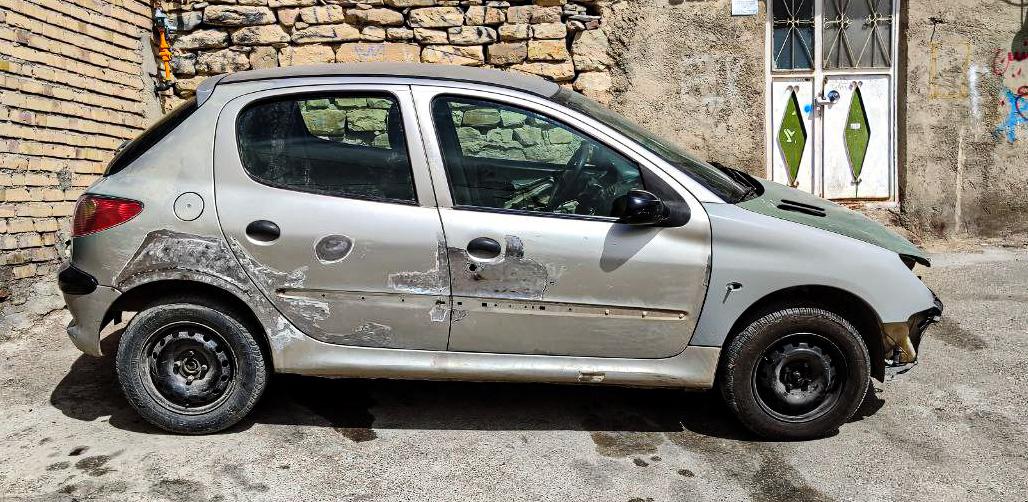 عکس مرکز زیبایی خودروی باسلاک