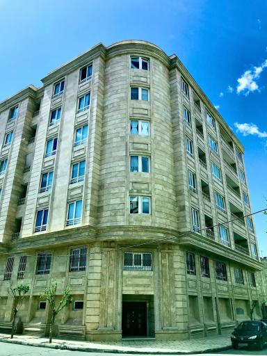 عکس ساختمان 82