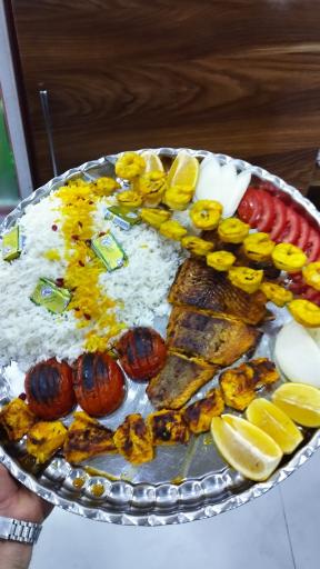 عکس غذای دریایی ایزگارا بالیک