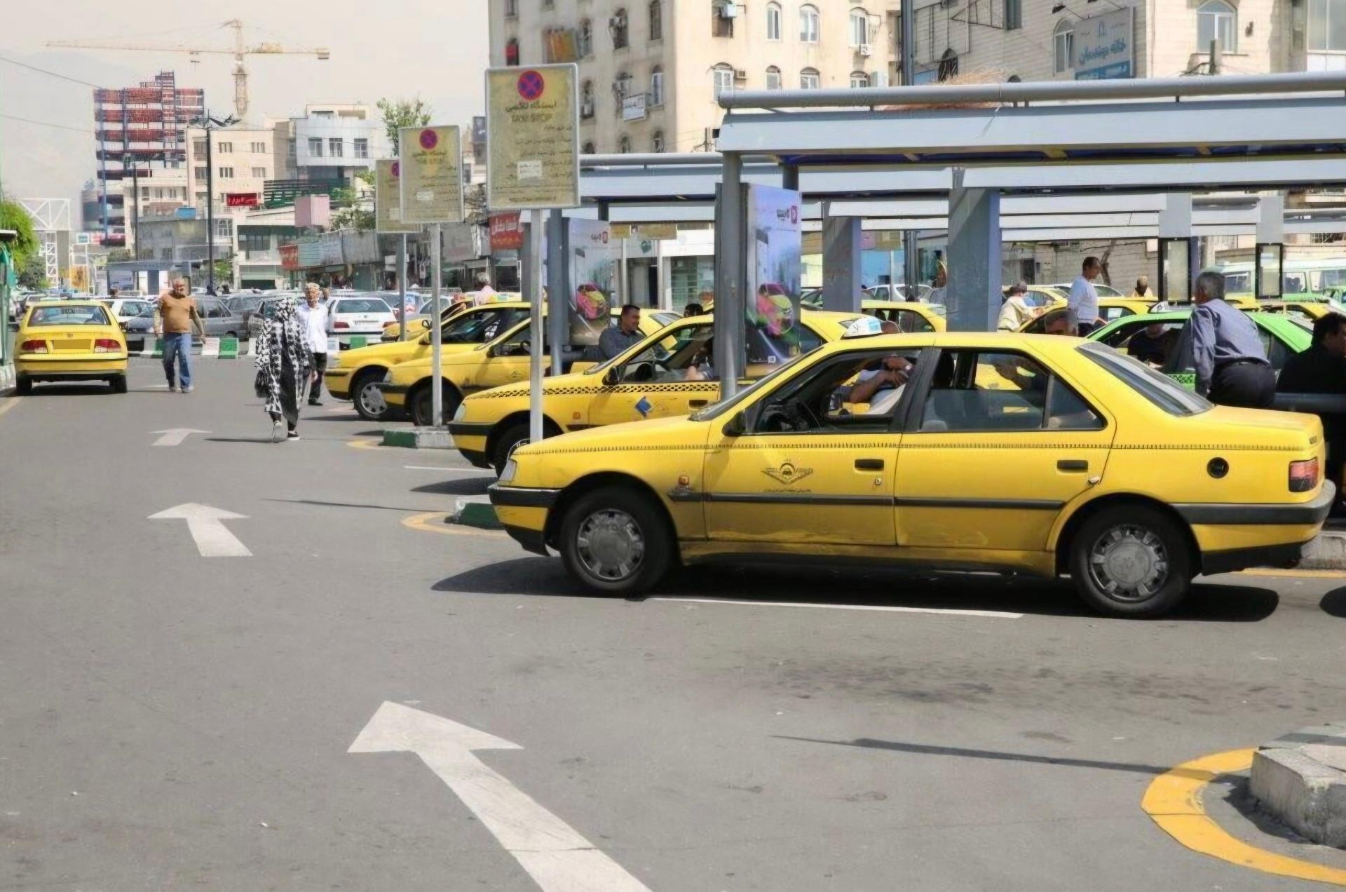 عکس ایستگاه تاکسی خط فلسطین و کارگر