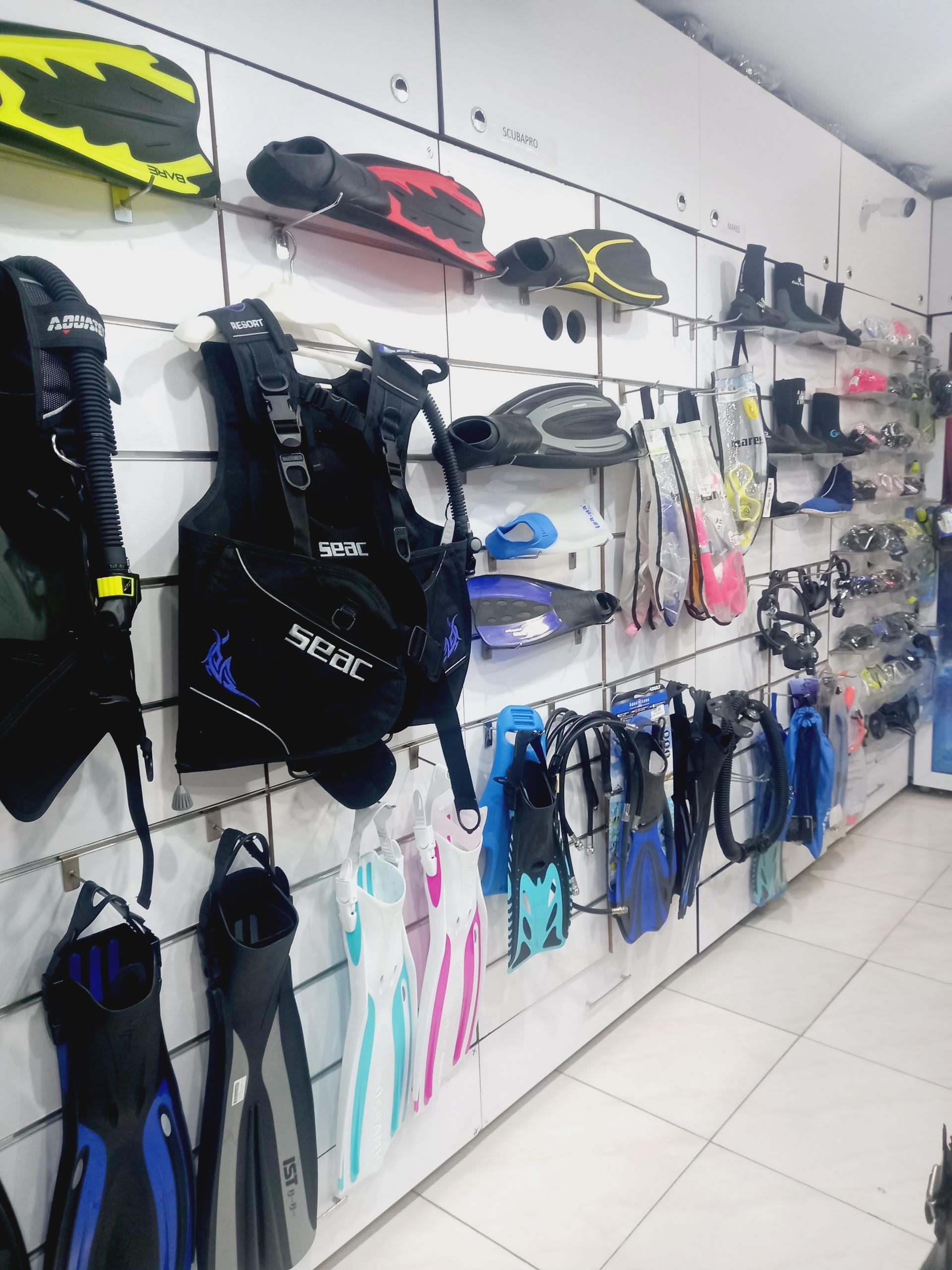 عکس شرکت آبهای نوشین ساختمان مبین