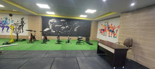 عکس باشگاه بدنسازی ماراتن