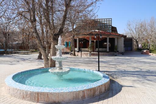 عکس رستوران باغ نرگس