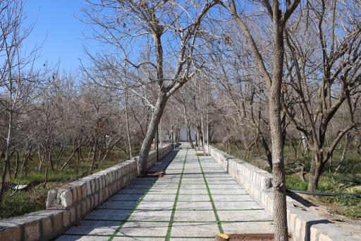 عکس رستوران باغ نرگس