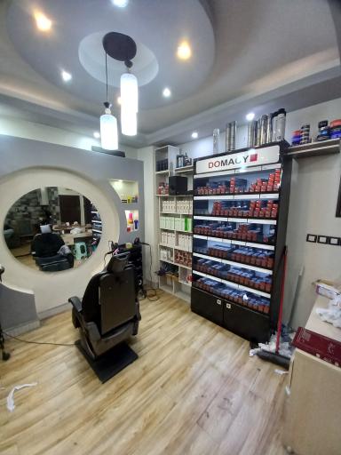 عکس سالن پیرایش مردانه سون۷