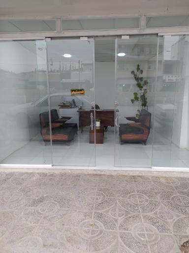 عکس مشاور املاک بساطی
