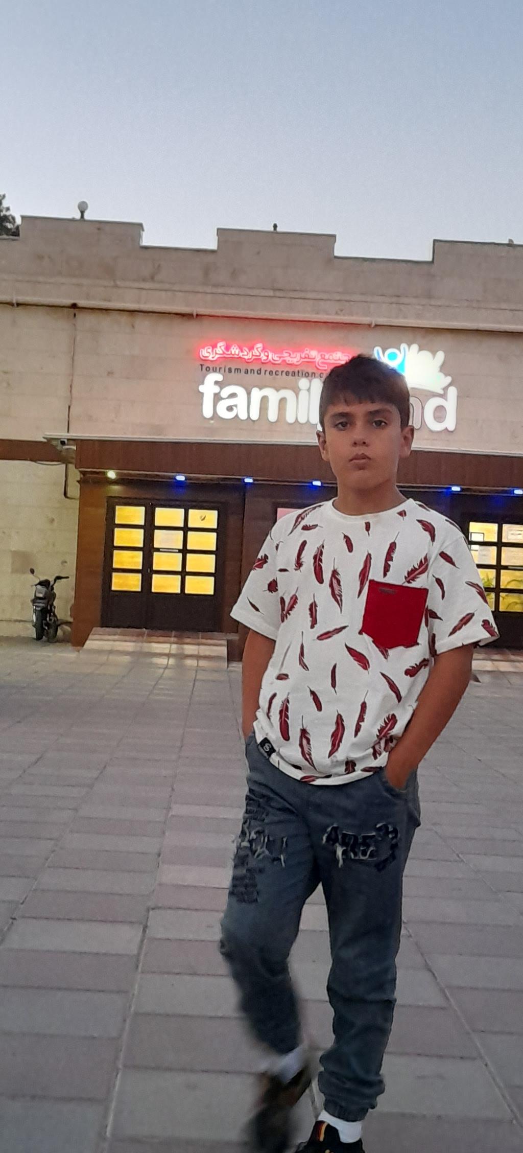 عکس شهربازی و بولینگ فامیلی لند