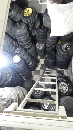 عکس تعمیرات ماشین شارژی