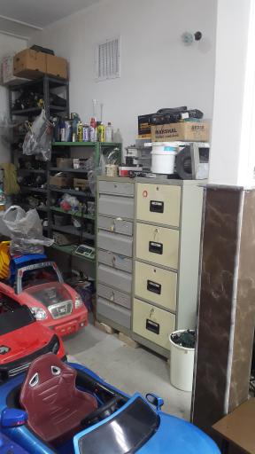 عکس تعمیرات ماشین شارژی