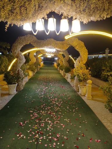 عکس باغ عمارت الوین