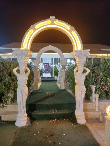 عکس باغ عمارت الوین