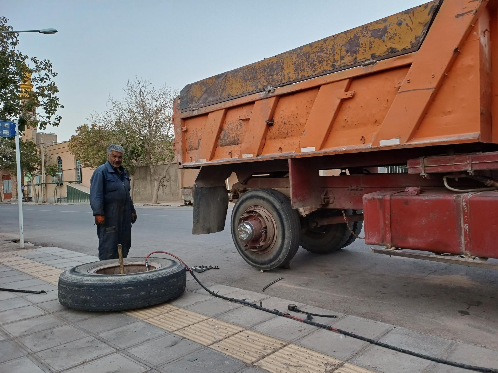 عکس آپاراتی اطمینان حسین مهرابی