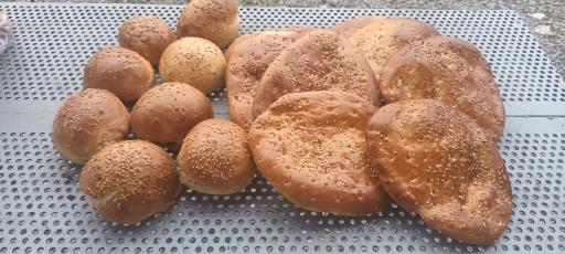 عکس نان محلی توتک