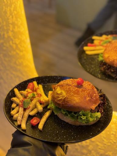 عکس کافه یوکیو