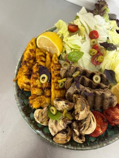 عکس کافه یوکیو