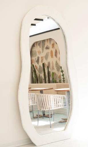 عکس کافه رستوران هاست