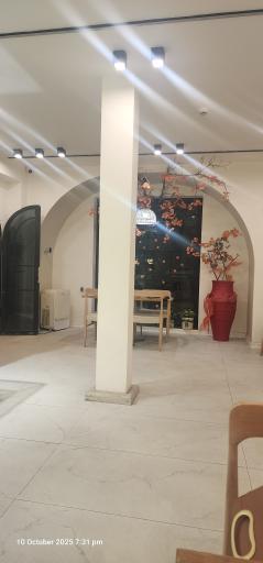 عکس کافه رستوران هاست