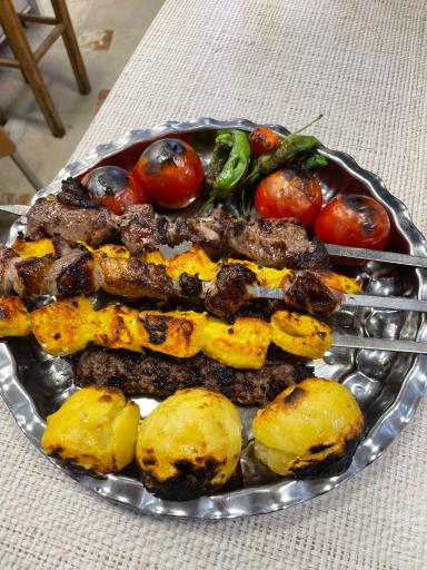 عکس کبابی احد ارادتی