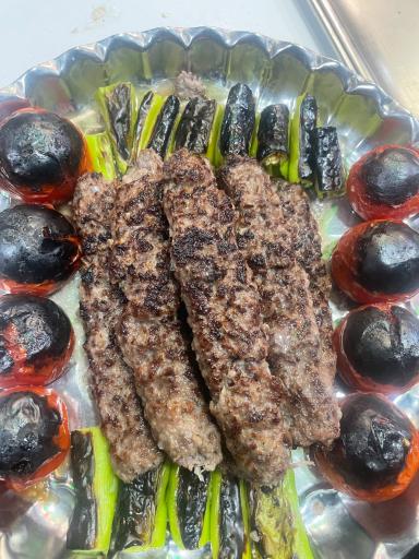 عکس کبابی احد ارادتی