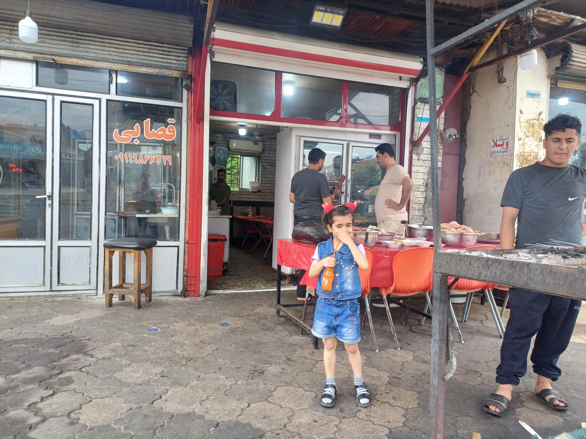 عکس نان داغ کباب داغ بیژن