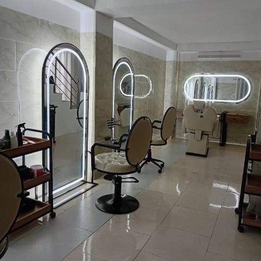 عکس سالن تخصصی مو آرامیس