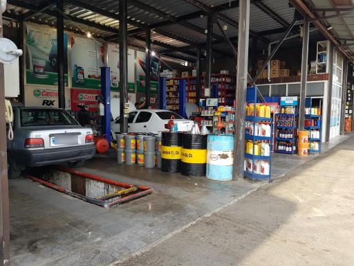 عکس تعویض روغن و اتوسرویس ملت دوست