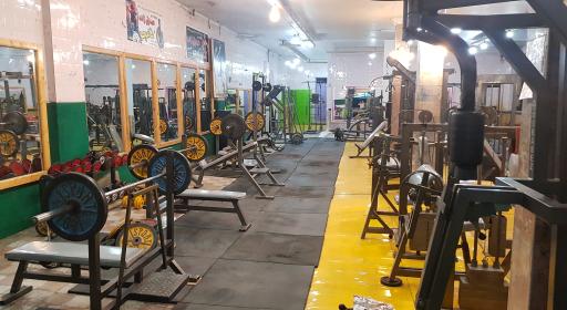 عکس باشگاه بدنسازی پهلوان محمود صدیق زاده 