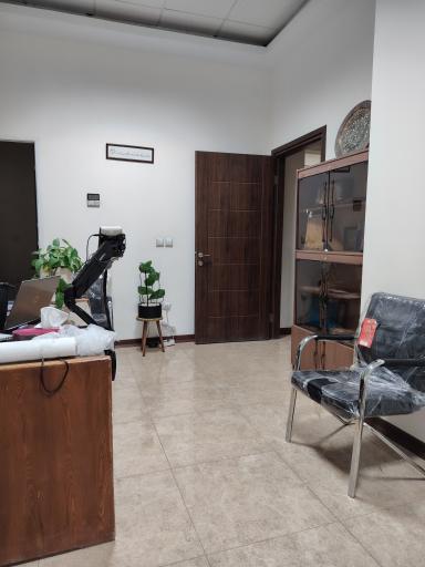 عکس ساختمان پزشکان یاس