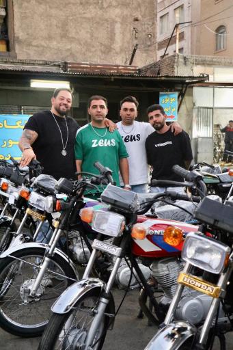 عکس مزایده فروشی پیر سلطانی