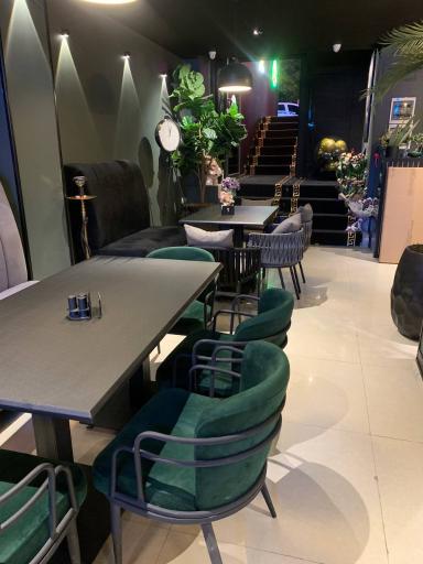 عکس کافه رستوران لئو در کرمانشاه